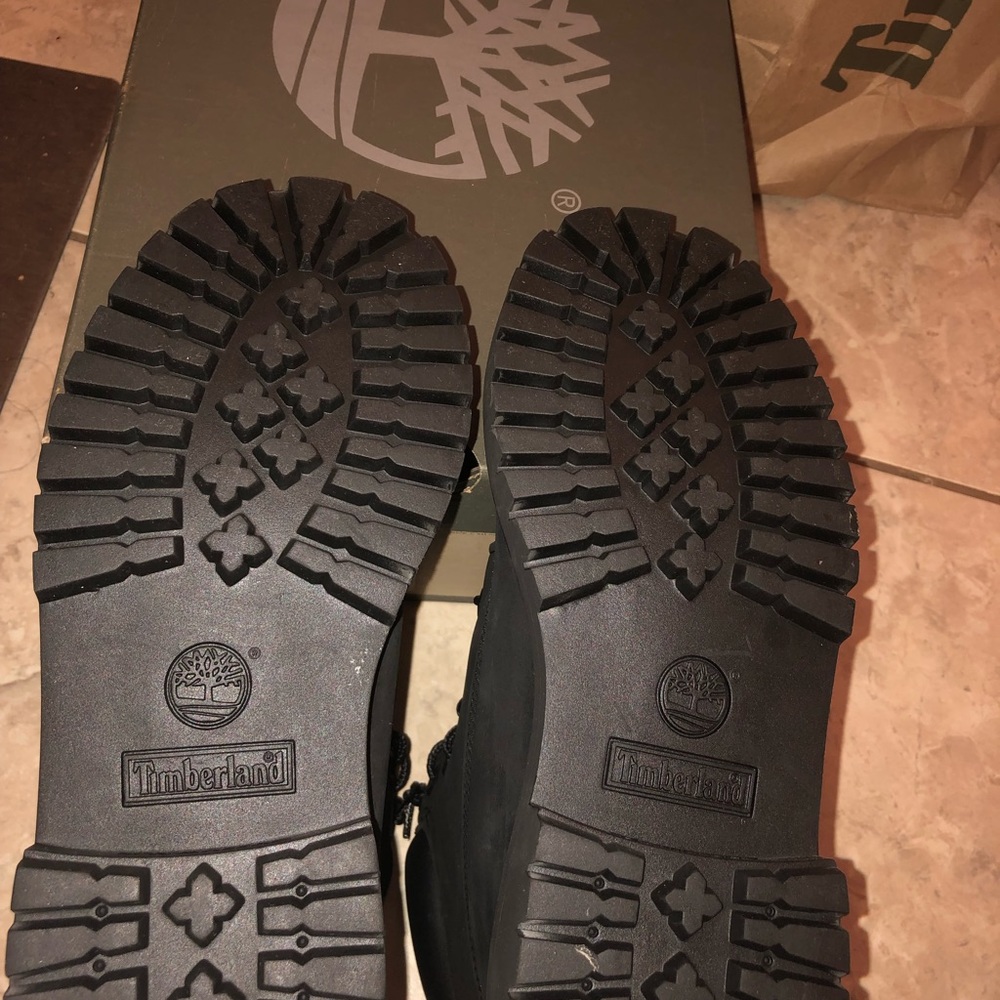 Timberland Junior Size 4 Black Nubuck